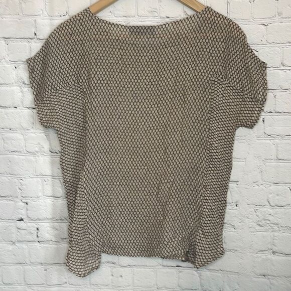 Mary Ann Restivo Women’s Brown and White Short Sleeve Silk Blouse Shirt Medium - Picture 4 of 5